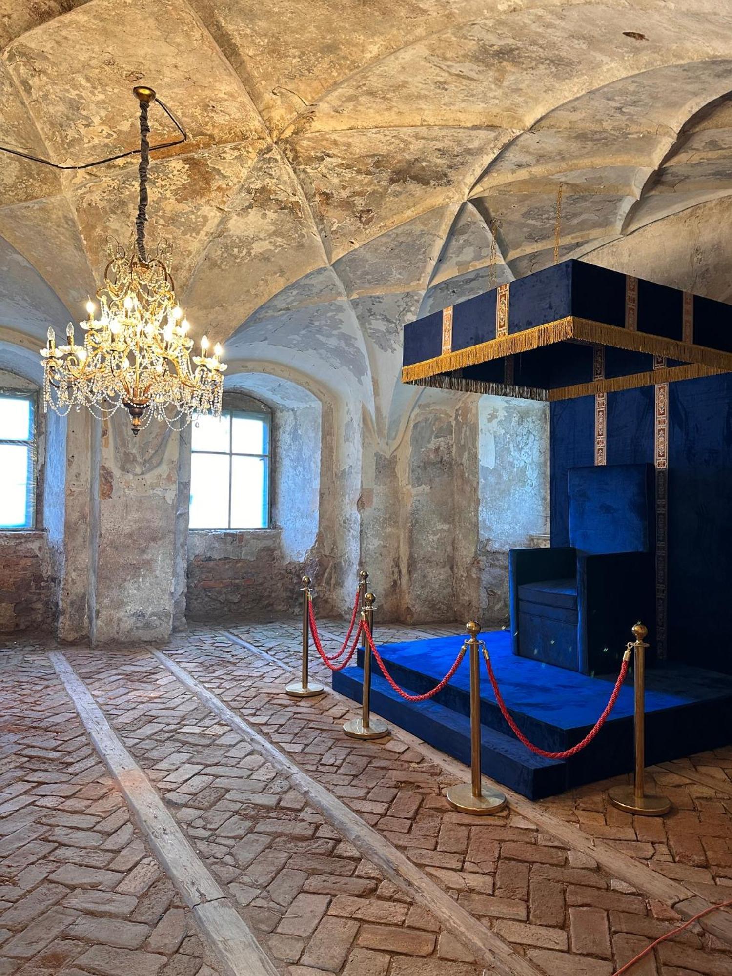 Zamek Sarny - Schloss Scharfeneck Клодзко Екстериор снимка
